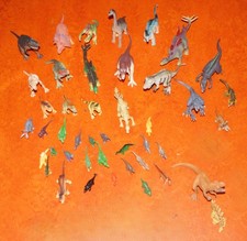 Konvolut über 40 Tiere Dinos