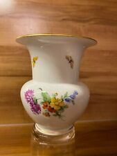 KPM  Berlin Vase Fidibus Blumenmotiv Schmetterlinge Goldrand 14,5 cm