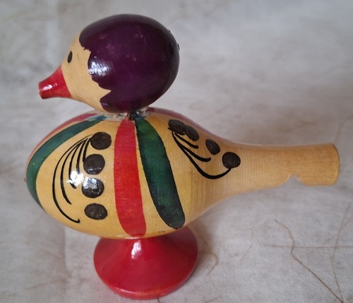Pfeife alt holz - pfeife, vogel