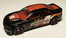 *Hot Wheels '15 Dodge Charger SRT (1893)*