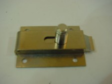 1 x Verschluss für Klappe Federriegel zum Aufschrauben von aussen. Boot Schränke