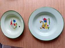 2 x Alte Emaille Teller Hellgrün Zwerg / Kinder Vintage Durchmesser 20cm