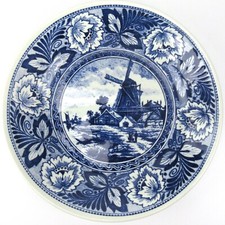 Royal Sphinx by Boch Fayence