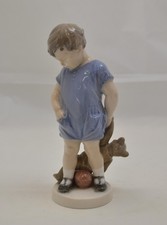 Royal Copenhagen - Figur - Junge mit Teddy - No.  3468