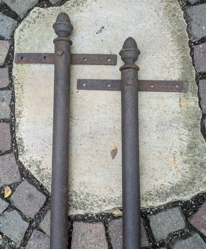 Alter eisen pfosten zaun - 2x,