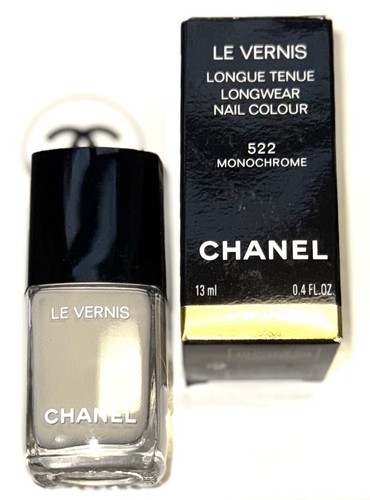 Chanel vernis nail polish - chanel,