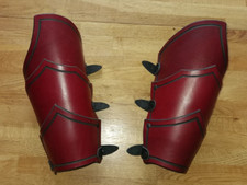 Lederarm Schienen bzw. Arm Schienen aus Leder in Weinrot Schwarz