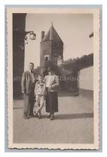Zons - Familie posiert vor Stadtmauer - Altes Foto 1930er