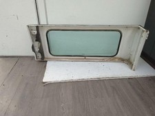 feste heckscheibe rechts