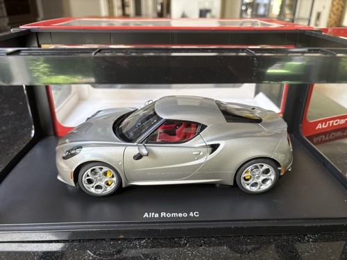 Alfa romeo 18 autoart - alfa, 1:18