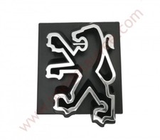 Chromierter Kühlergrill Löwe