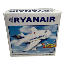 Ryanair Gift Set Flugzeug Helicopter Truck fährt automatisch mit Flughafenplan