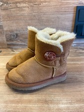 UGG Australia Bailey Button Stiefel Gr. 23 Mittel mit Lammfell Chestnut