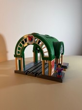 BRIO 33649 Großer Hauptbahnhof Mit Ticketautomat