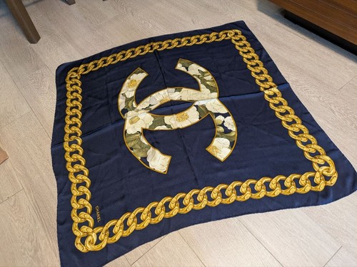 Chanel seidentuch kamelie - chanel,
