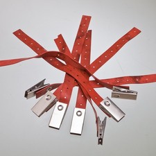 17-teiliges Fotolabor-Konglomerat an Film-Entwicklungsklammern.