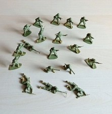19 Soldaten Spielzeug Figuren