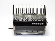 Akkordeon , Bravo III  80 