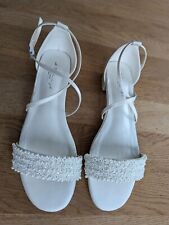 Brautschuhe "Layla" von G. Westerleigh, Satin mit Perlen inkl. Zubehör, Gr. 41