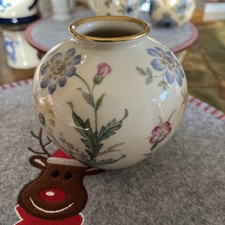 Thomas Bavaria Ivory Vase