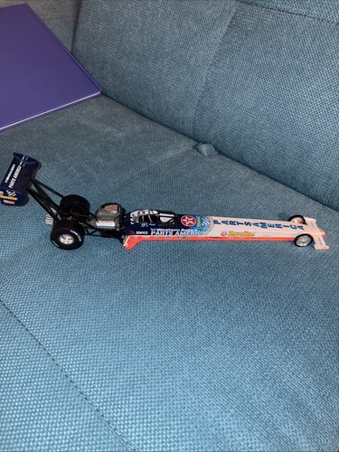 Racing champion dragster - champion,