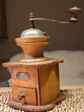 seltene antike Kaffeemühle aus dem Hause Lehnartz mit Holztrichter