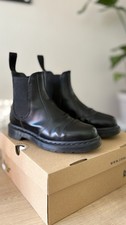 Dr. Martens 2976 Chelsea Boots