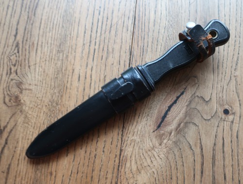 Versuchs messer mit scheide - messer,