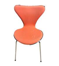 Fritz Hansen Arne Jacobsen  Stuhl  Orange Serie 7 Mod. 3107 Made in Denmark 2007