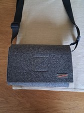 Filzumhängetasche mit Klettverschluss Grau