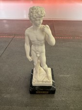 Vintage Michelangelo David Nude Keramik Statue auf Marmor Fuß. Sehr selten ?