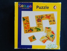 20 Teile Puzzle aus Holz, ein Teil ist 7,5 x 7,5 cm groß