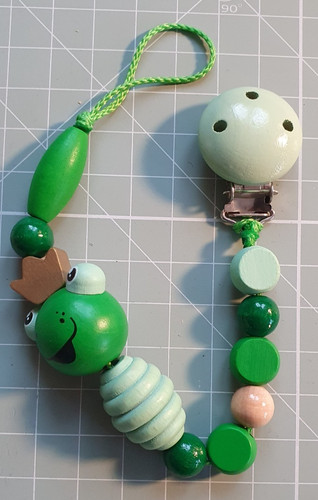 Schnullerkette froschkönig - schnullerkette,