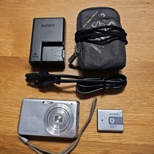 Digitalkamera Sony Cyper-shot DSC W190 Silber Funktioniert Delle Vorne Kamera