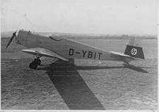 UNBEKANNTES DEUTSCHES FLUGZEUG