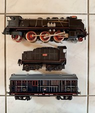 Wunderschöne Paya 1101 Santa Fe Dampflok in schwarz mit Gepäckwagen Spur 0