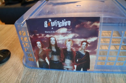 Witchen blame it on - b*,