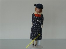 Porzellankopf-Brustblattpuppe