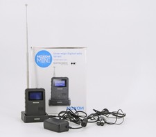 Noxon Mini | mobiles Digitalradio DAB UKW schwarz mit Kopfhörern
