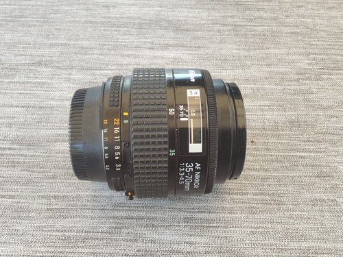 Nikon zoom nikkor 70mm - af,