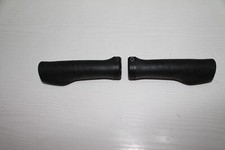 Griffe Velo  geschraubt    schwarz   lang 1 Set  135/135mm  Handauflage  Top
