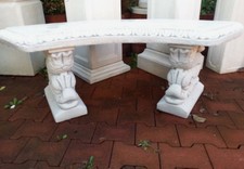 gebogene Gartenbank Dekor