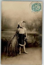 39680972 - Kind Handsichel Baeuerliches Leben 1903