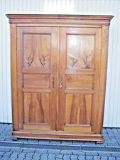 alter Biedermeier massiv Nussbaumschrank 12 Kassetten