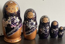 Russische Matrjoschka! Matroschka! Babuschka! 5 Holzpuppen. HANDGEMALT! 17 cm.