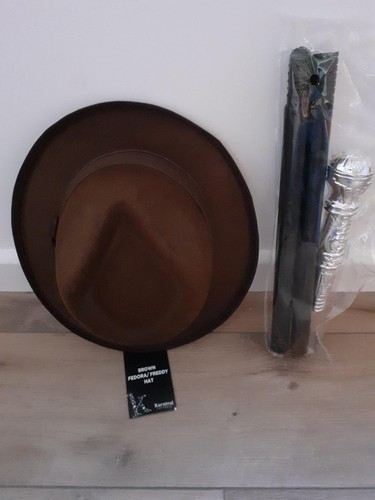 Trilby fedora stock - trilby/fedora,