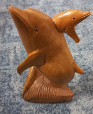 Holz Delphin 25 cm, Gewicht 0,342 Kg und Tondelphin Figur7 cm, Gewicht 0,100 kg 