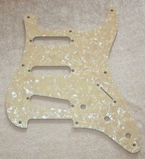 TMG Strat vintage Pickguard 8