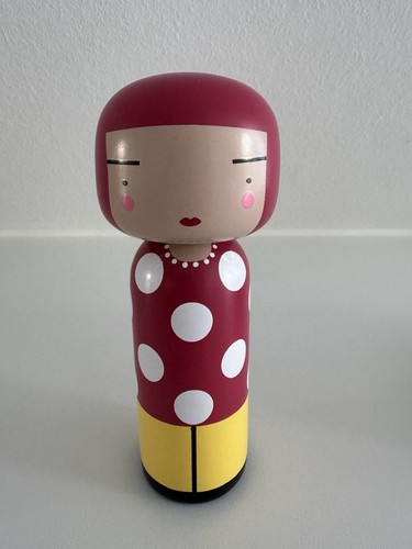 Lucie kaas kokeshi doll - kaas, dot