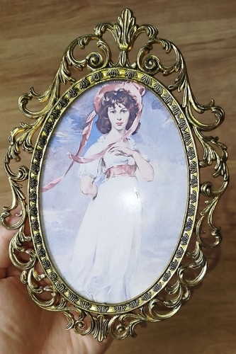 Prachtvoller goldener oval - prachtvoller,